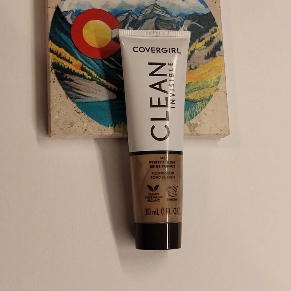 COVERGIRL Clean Invisible Foundation - 148 Perfect Beige